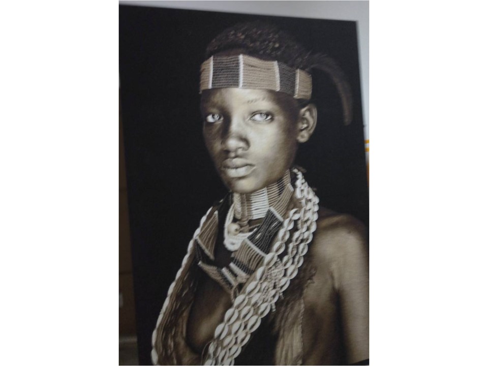 AFRICAN LADY PAINTING-1