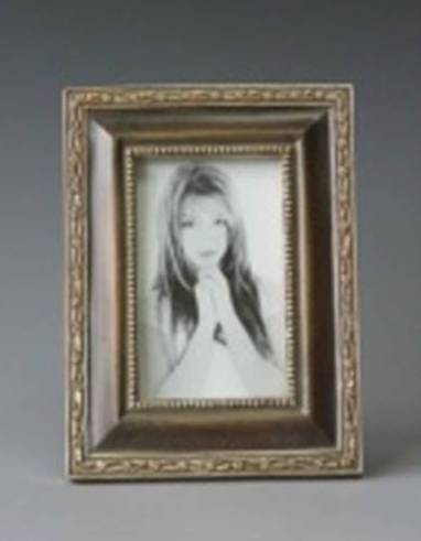 610521 PHOTO FRAME (5R)