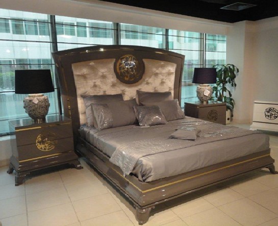 CHEVERNY-BED+2 NT+DRS+MIRR -BEIGE/D.GREY GOLD