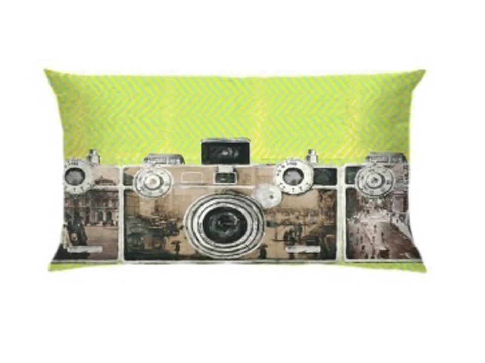CU-015-VINTAGE CAMERA  RECT.CUSHION (50*30)