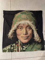 [ACC19734TIBETAN] 19734-TIBETAN WOMAN CUSHION 45X45 GREEN