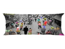 [ACCU-006] CU-006-COLORFUL PEOPLE ON STREET CUSHION (50*30)